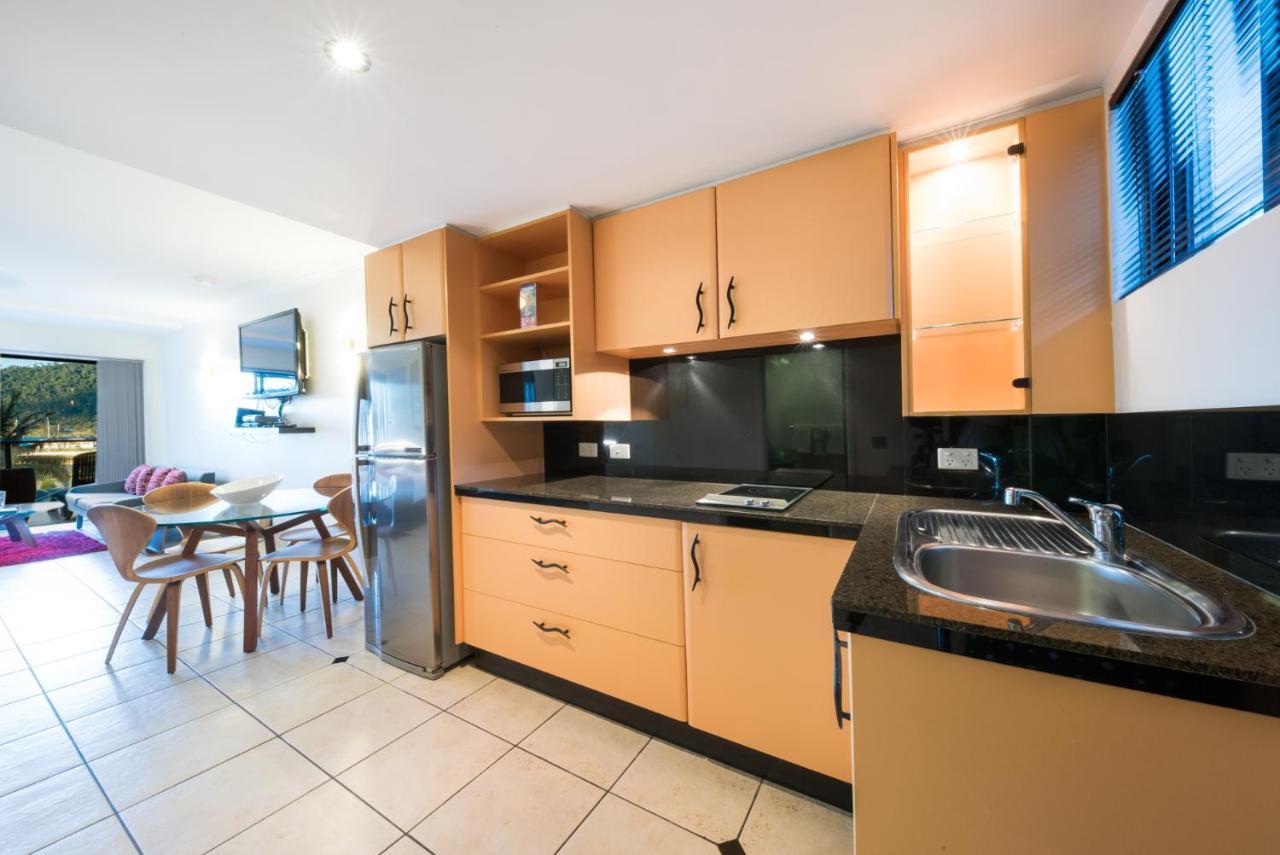 At Waterfront Whitsunday Retreat - Adults Only Aparthotel Airlie Beach Kültér fotó