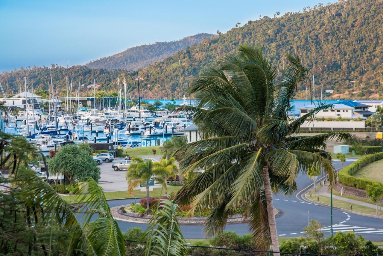 At Waterfront Whitsunday Retreat - Adults Only Aparthotel Airlie Beach Kültér fotó