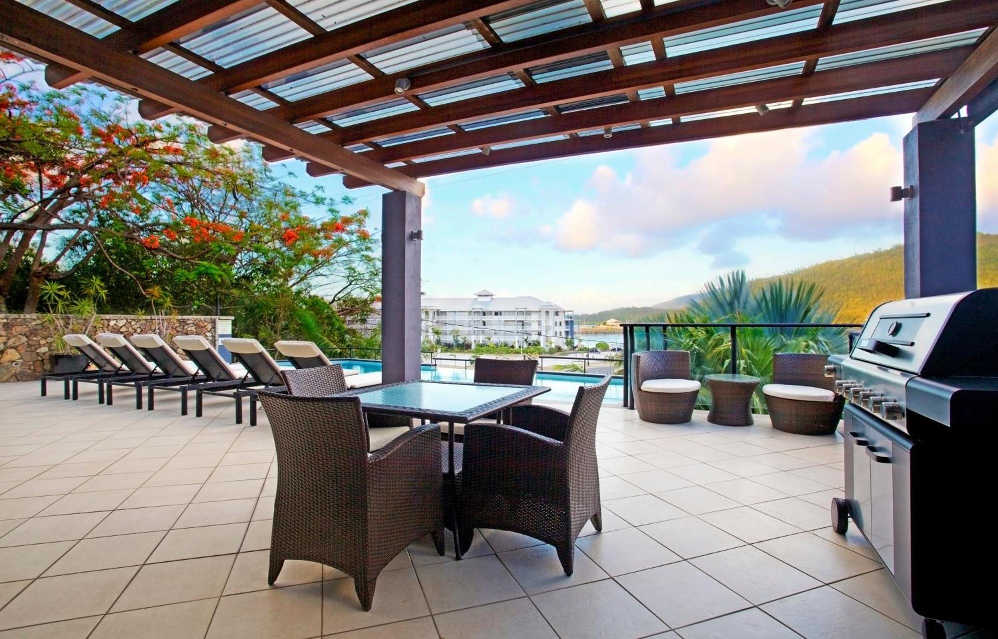 At Waterfront Whitsunday Retreat - Adults Only Aparthotel Airlie Beach Kültér fotó