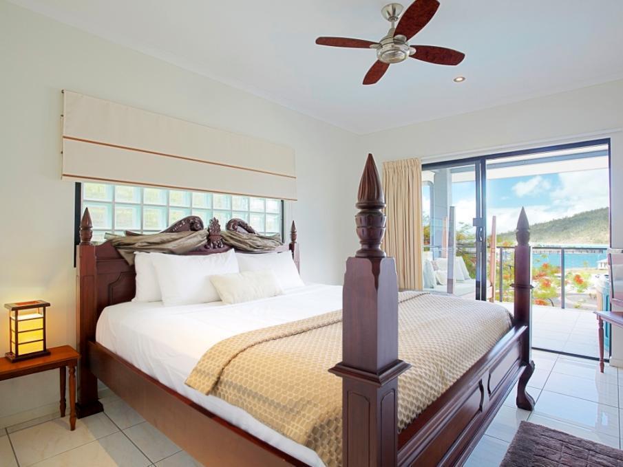 At Waterfront Whitsunday Retreat - Adults Only Aparthotel Airlie Beach Kültér fotó