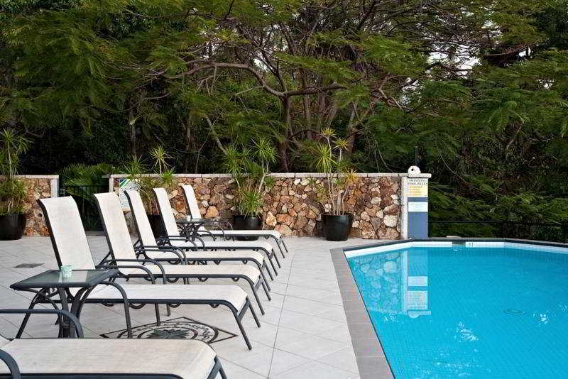 At Waterfront Whitsunday Retreat - Adults Only Aparthotel Airlie Beach Kültér fotó