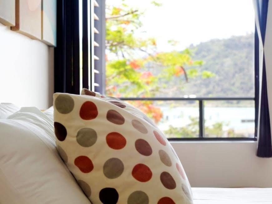 At Waterfront Whitsunday Retreat - Adults Only Aparthotel Airlie Beach Kültér fotó