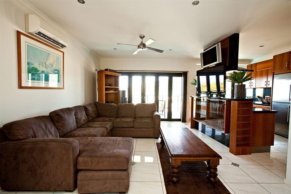 At Waterfront Whitsunday Retreat - Adults Only Aparthotel Airlie Beach Kültér fotó